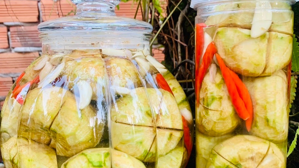 cach lam qua va muoi chua gion ngon bat vi de giai ngan thit avt 1200x676 1