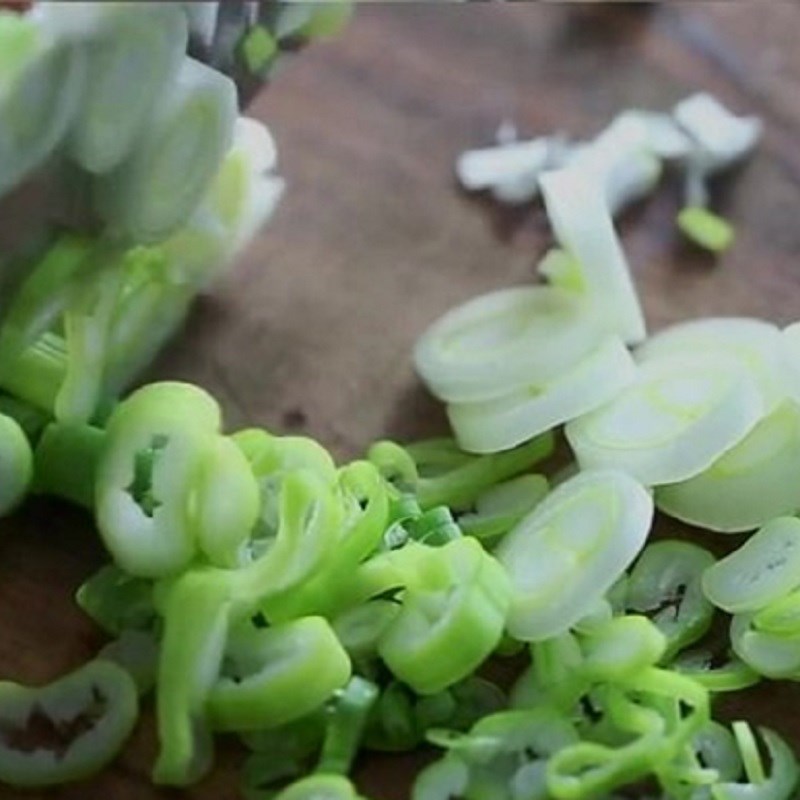 Bước 1 Sơ chế nguyên liệu Sushi chay nấm rau củ xào