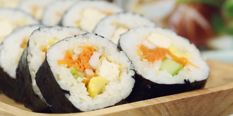 cach lam sushi chay thom ngon don gian tai nha avt 1200x676 1