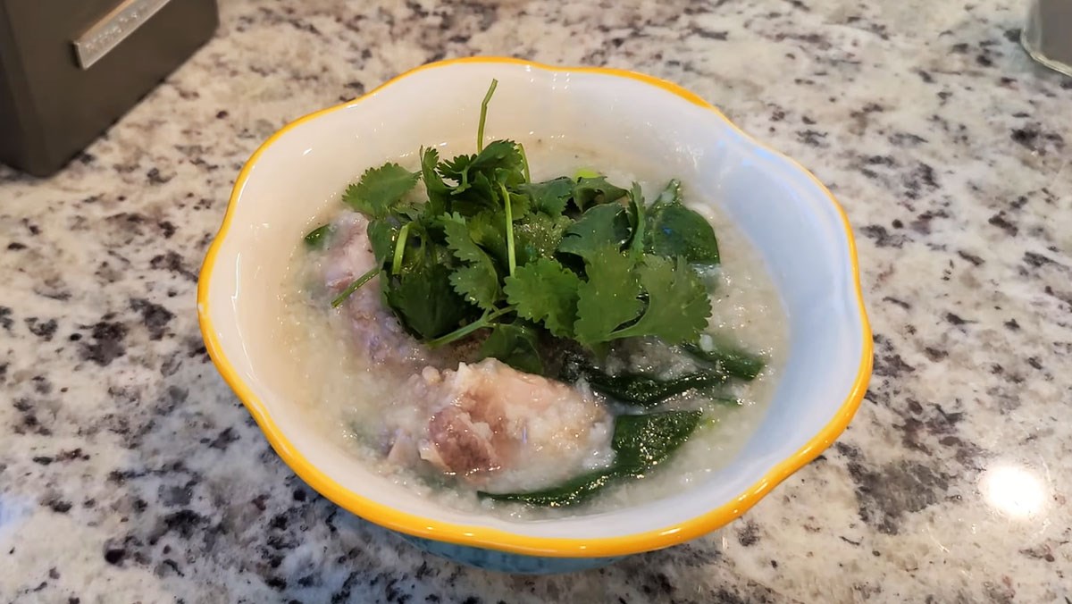 Cháo sườn nấu bằng nồi cơm điện Cuckoo