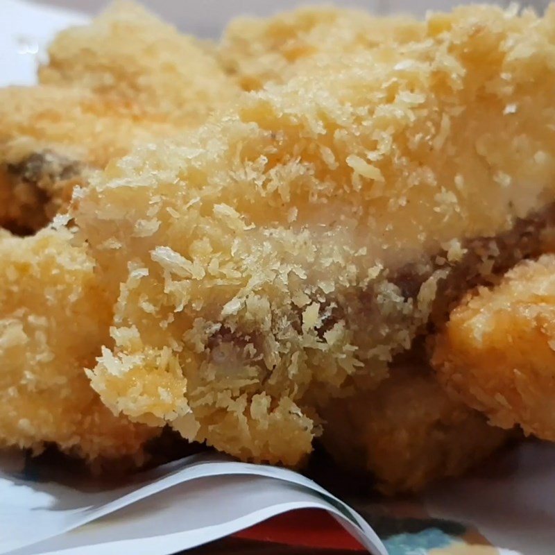 Bước 3 Chiên cá trắm Cá trắm chiên xù