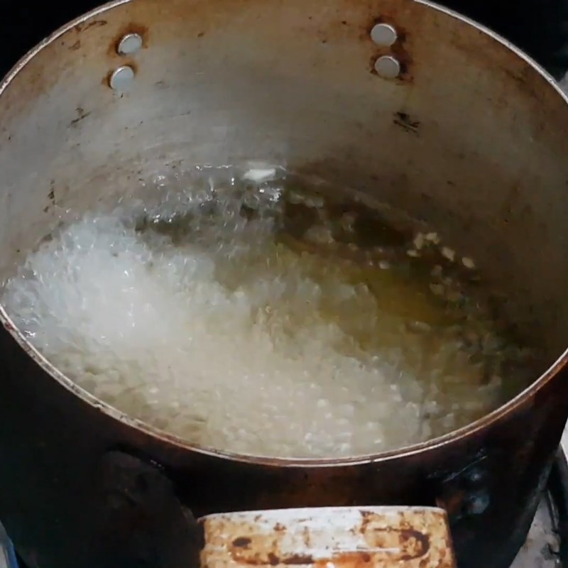 Bước 3 Chiên cá trắm Cá trắm chiên xù