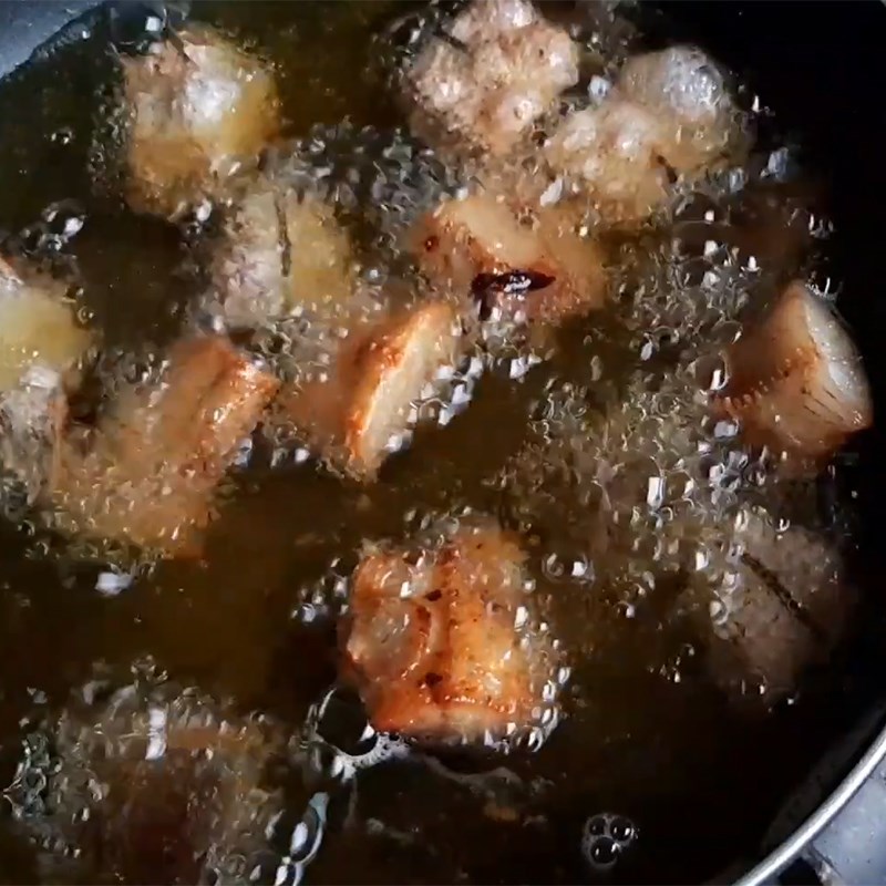 Bước 2 Chiên khô cá lóc Khô cá lóc chiên nước mắm