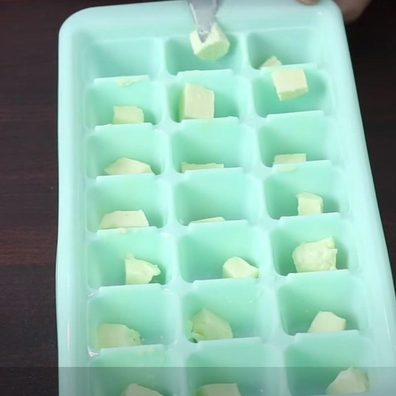 Bước 2 Đổ khuôn Thạch rau câu phô mai cà phê