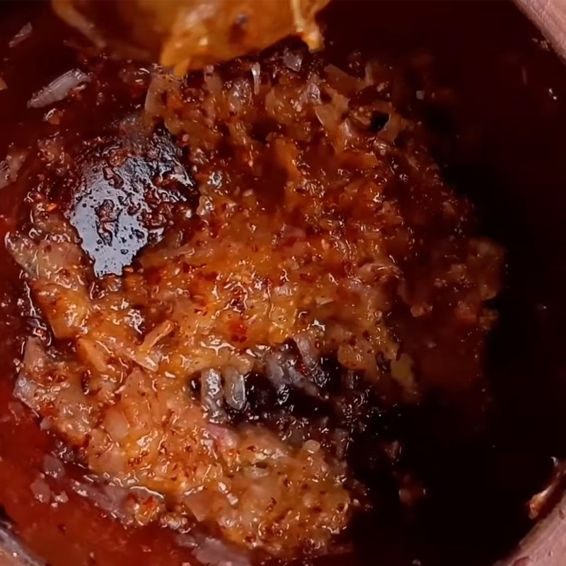 Bước 1 Giã hỗn hợp gia vị Khô cá đuối chay