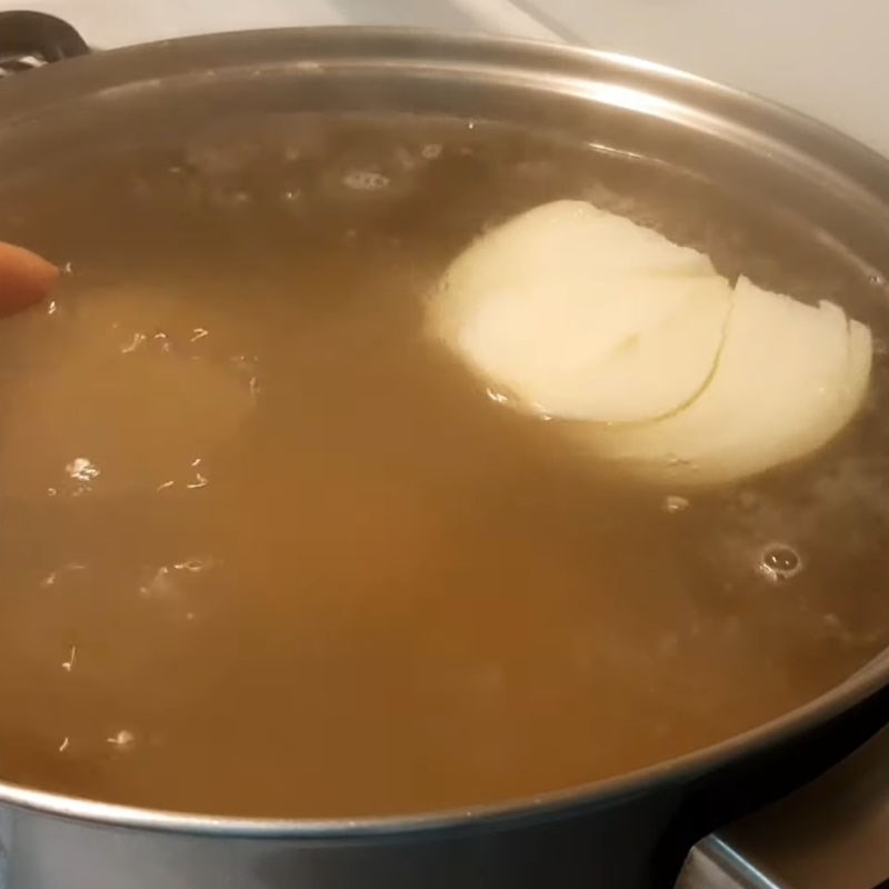 Bước 4 Hầm giò heo Bánh canh cua giò heo