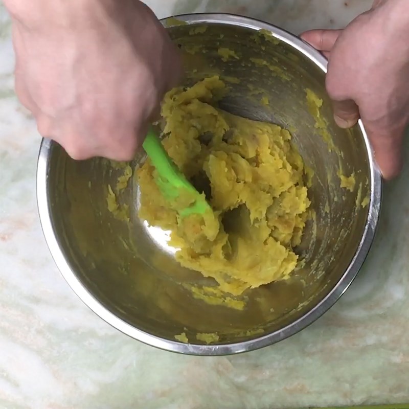 Bước 1 Hấp và nghiền khoai lang Bánh khoai lang yến mạch