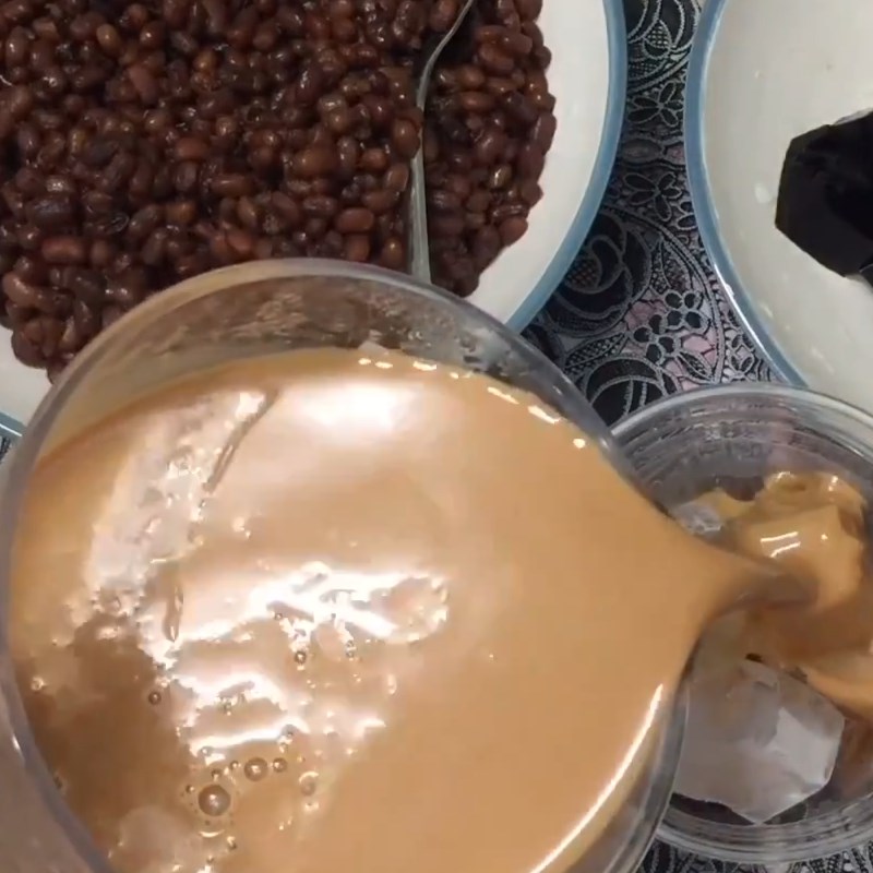 Bước 5 Hoàn thành Trà sữa đậu đỏ sương sáo