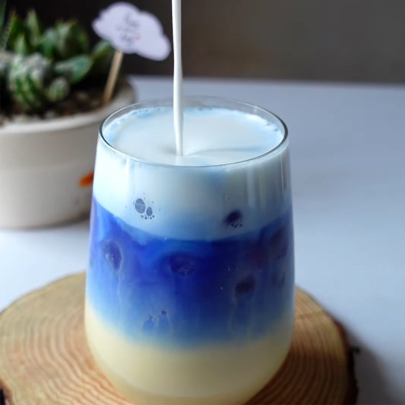 Bước 4 Hoàn thành Trà sữa hoa đậu biếc