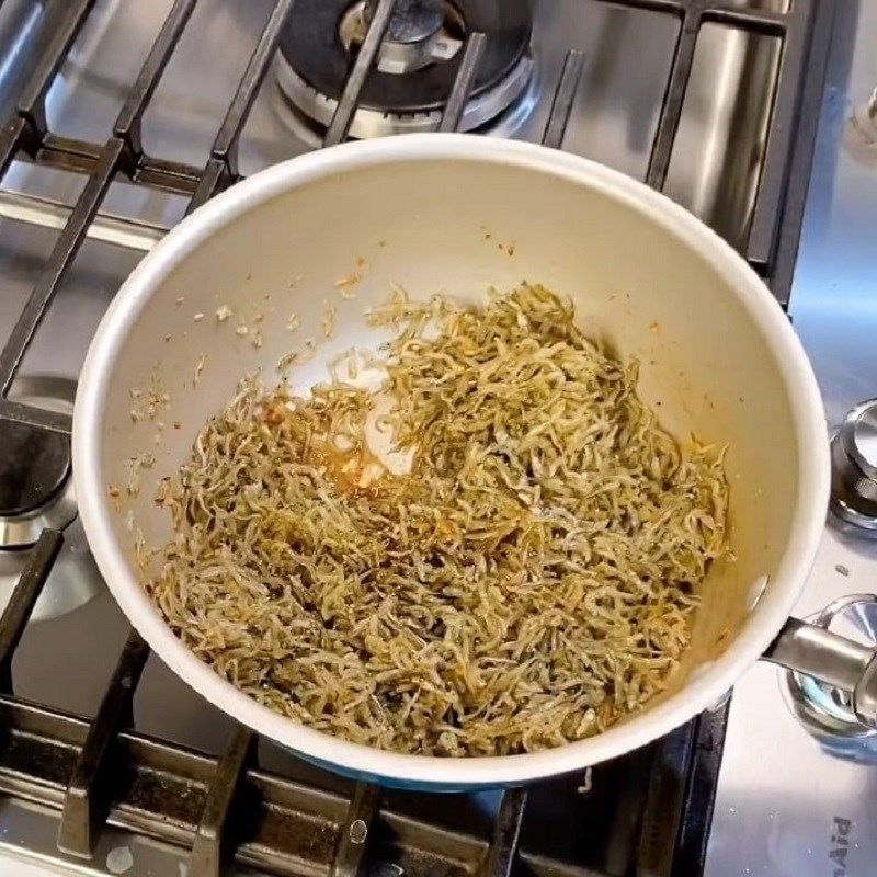 Bước 3 Kho khô cá cơm Khô cá cơm kho tiêu