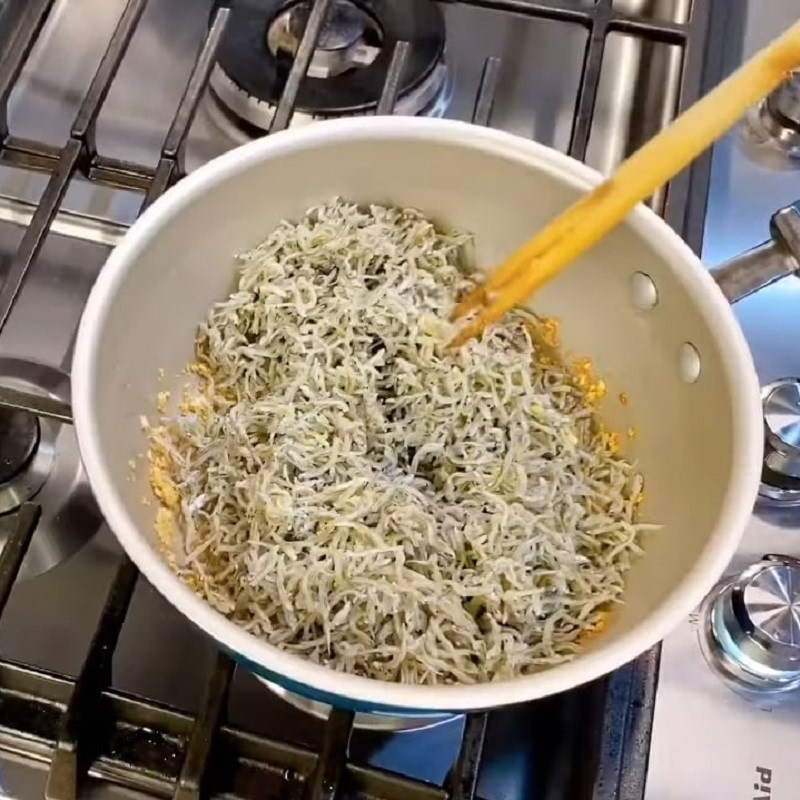 Bước 3 Kho khô cá cơm Khô cá cơm kho tiêu