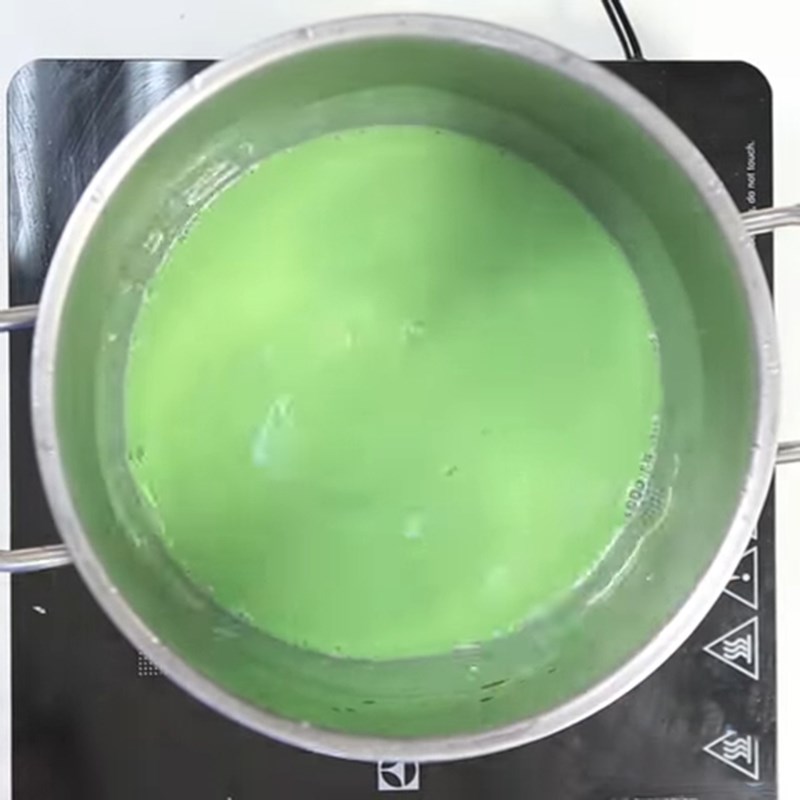 Bước 2 Làm hỗn hợp sữa chua Sữa chua lá dứa