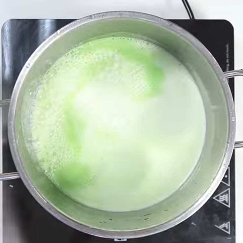 Bước 2 Làm hỗn hợp sữa chua Sữa chua lá dứa