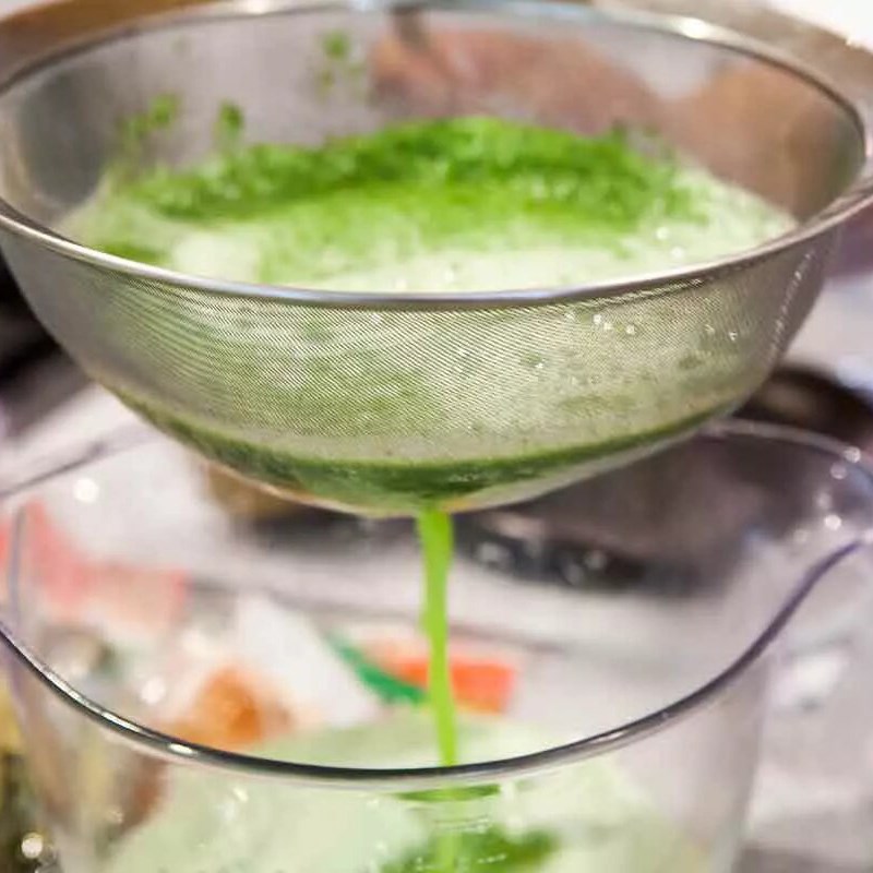 Bước 2 Làm nước ép Nước ép dưa leo bạc hà