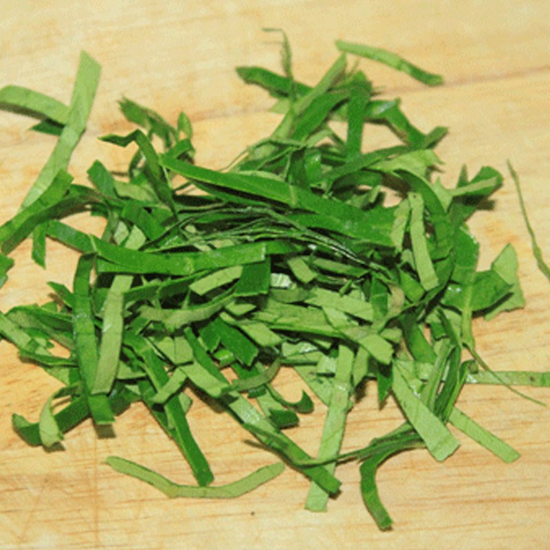 Bước 2 Sơ chế các nguyên liệu khác Sườn rim lá chanh