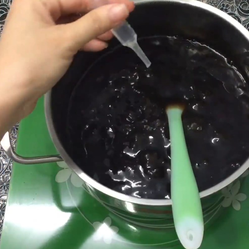 Bước 3 Làm thạch sương sáo Trà sữa đậu đỏ sương sáo