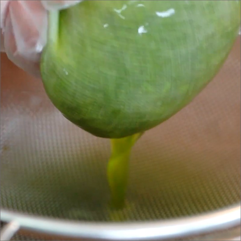 Bước 2 Lọc lá găng Thạch găng từ lá tươi