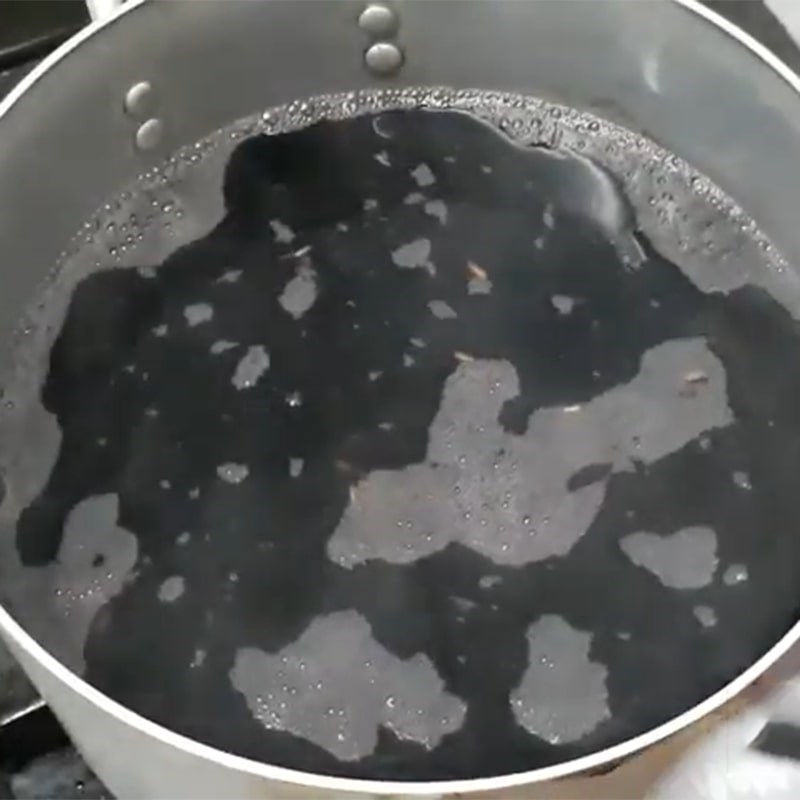 Bước 3 Luộc khoai môn và nấu nếp cẩm Chè khoai môn nếp cẩm