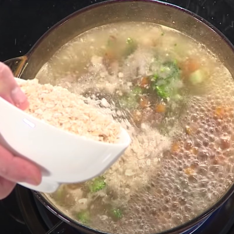 Bước 4 Nấu cháo Cháo yến mạch thịt bò