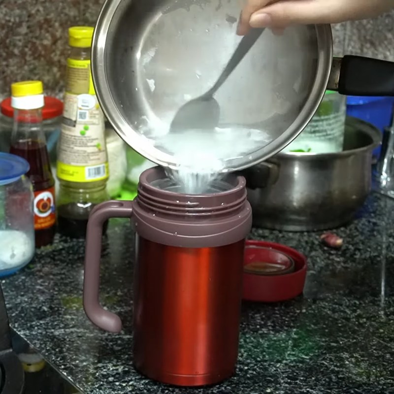 Bước 2 Nấu cháo Cháo trắng ăn dặm bằng bình giữ nhiệt