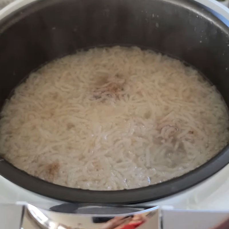 Bước 2 Nấu cháo sườn Cháo sườn nấu bằng nồi cơm điện Cuckoo