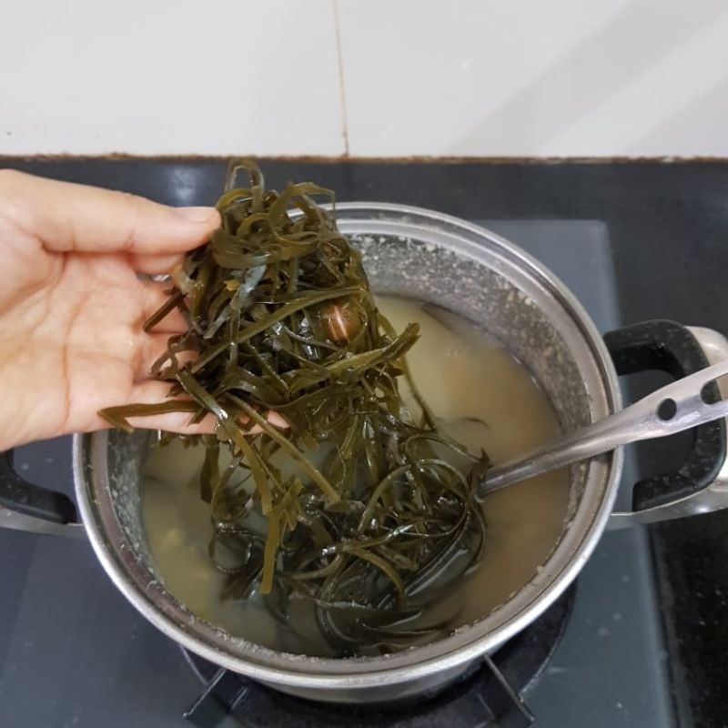 Bước 2 Nấu chè đậu xanh phổ tai Chè đậu xanh phổ tai