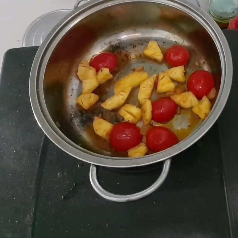 Bước 3 Nấu lẩu Lẩu cá mè