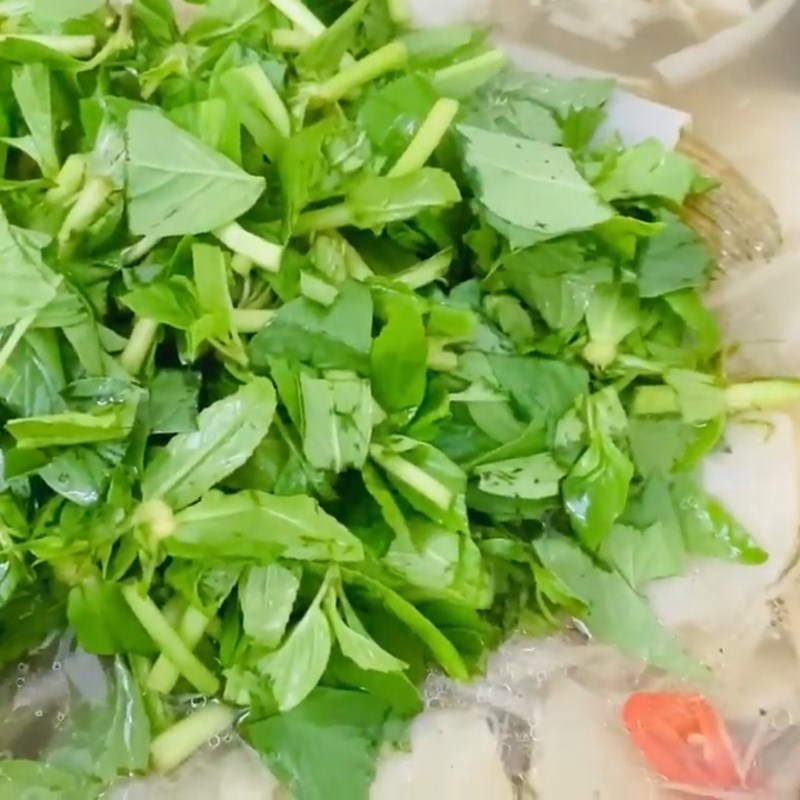 Bước 4 Nấu lẩu Lẩu cá chép giòn măng chua