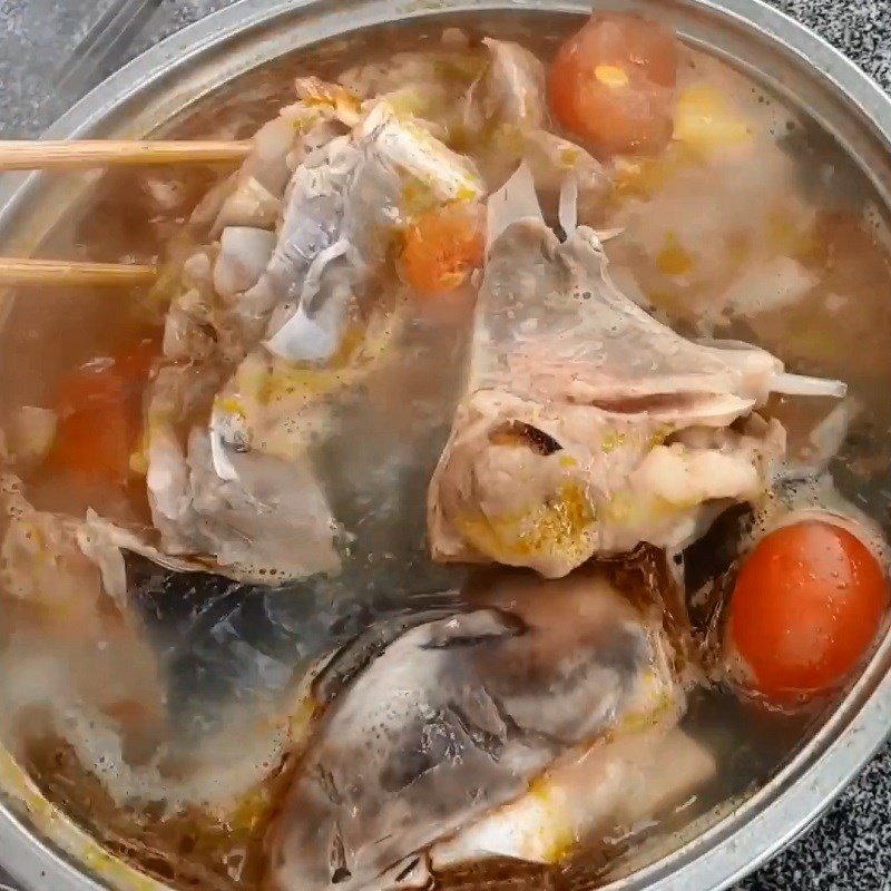 Bước 3 Nấu lẩu Lẩu cá mè