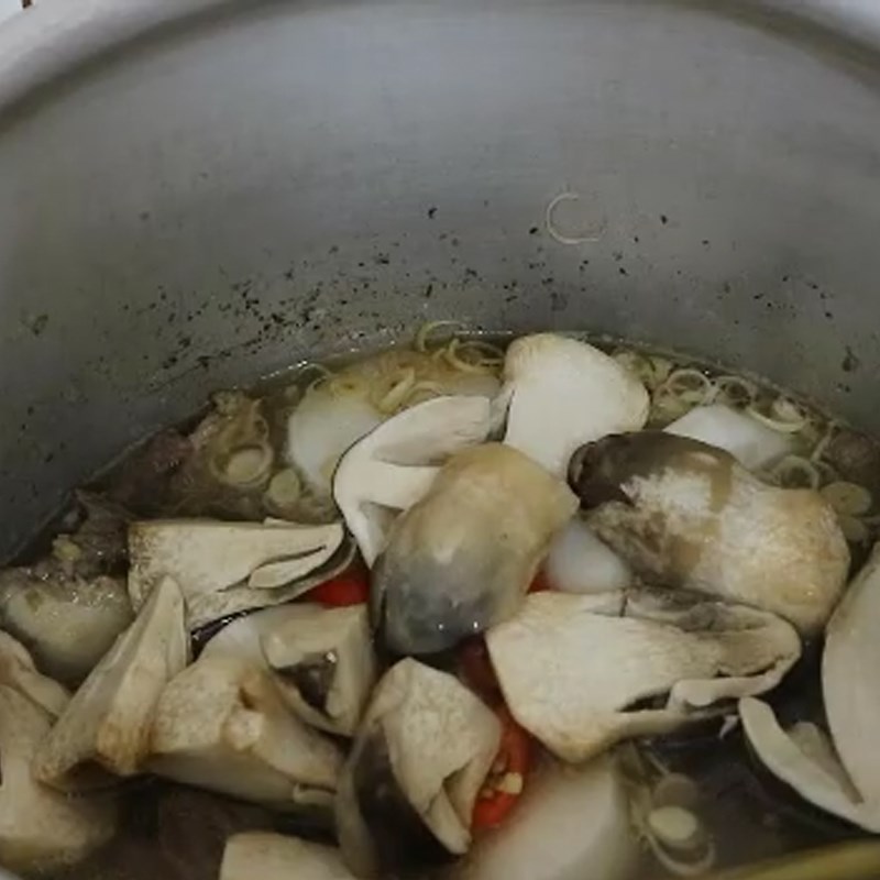 Bước 4 Nấu lẩu thịt trâu hầm sả Lẩu trâu hầm sả