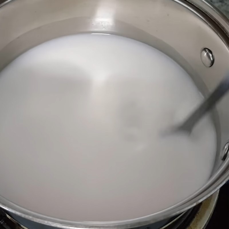 Bước 2 Nấu nước cốt dừa Bánh bò hấp từ cơm rượu