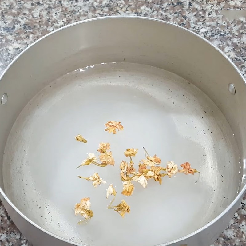 Bước 4 Nấu nước đường, nước cốt dừa ăn kèm Thạch găng bằng bột lá găng