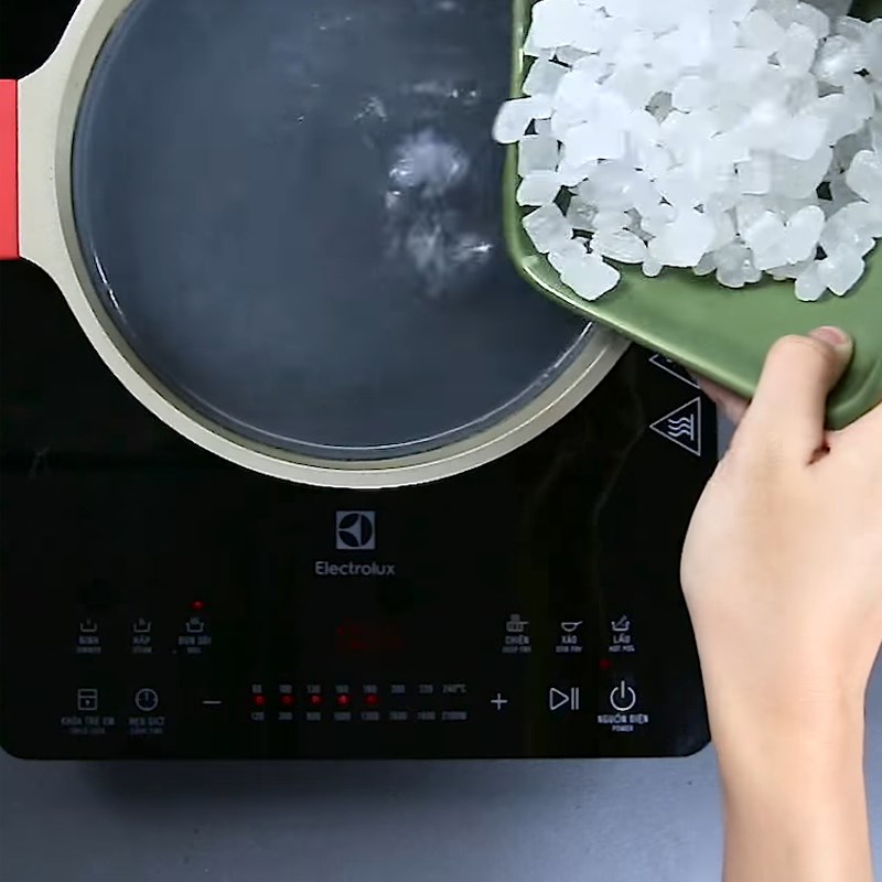 Bước 4 Nấu sữa mè Sữa mè đen