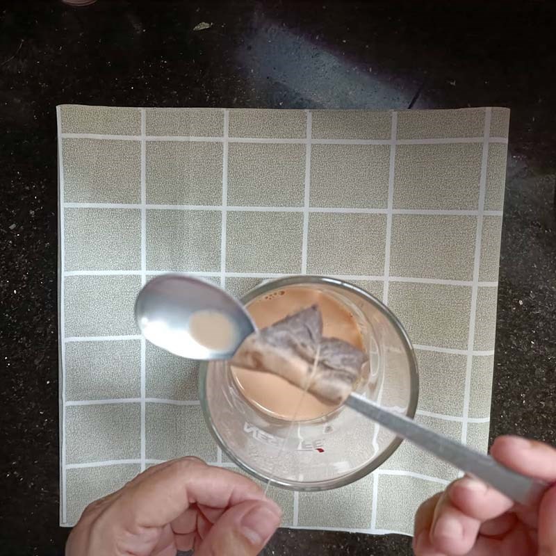 Bước 3 Nấu trà sữa đậu đỏ Trà sữa đậu đỏ