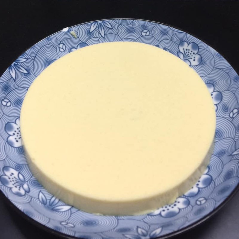 Bước 2 Nấu và đổ khuôn phần phô mai Rau câu phô mai đậu biếc