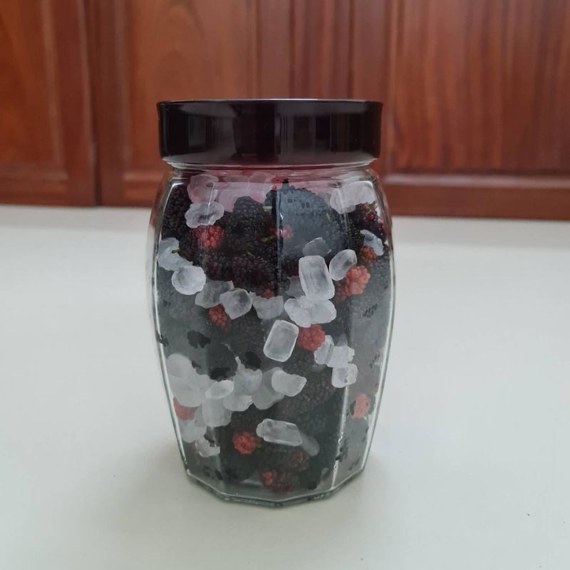 Bước 3 Ngâm dâu tằm đường phèn Siro dâu tằm đường phèn