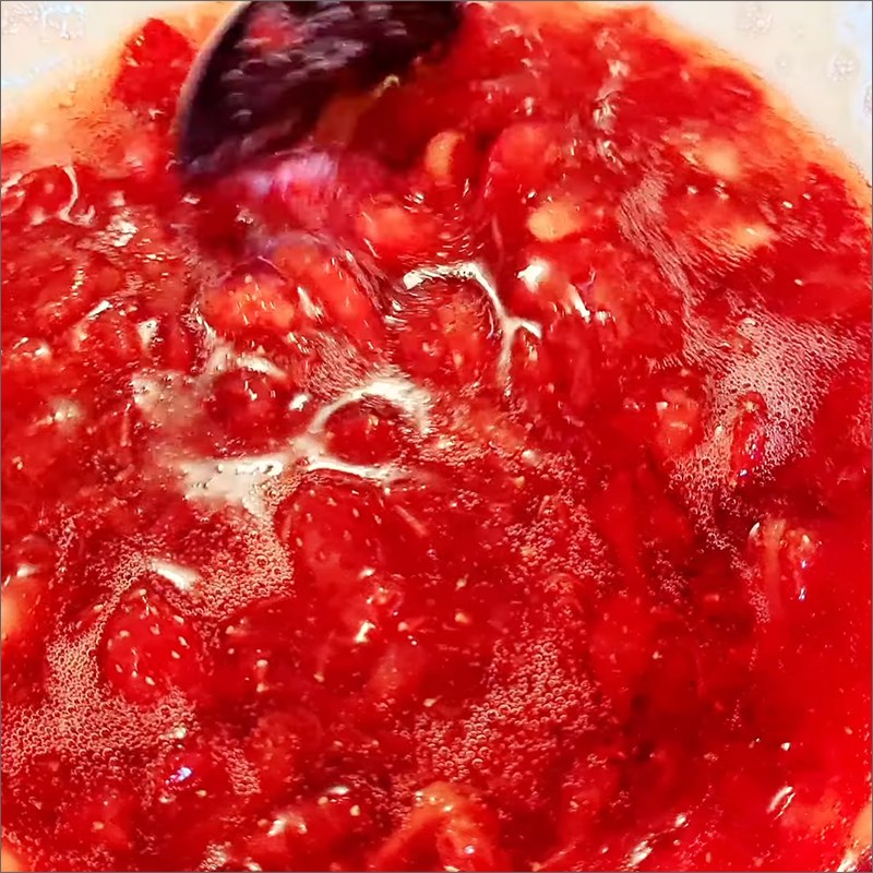 Bước 2 Ngâm dâu với đường Siro dâu tây ngâm đường