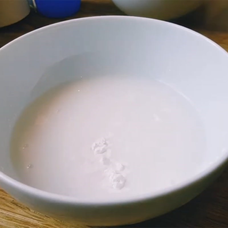 Bước 4 Pha bột năng và nấu đậu xanh Chè khoai môn đậu xanh