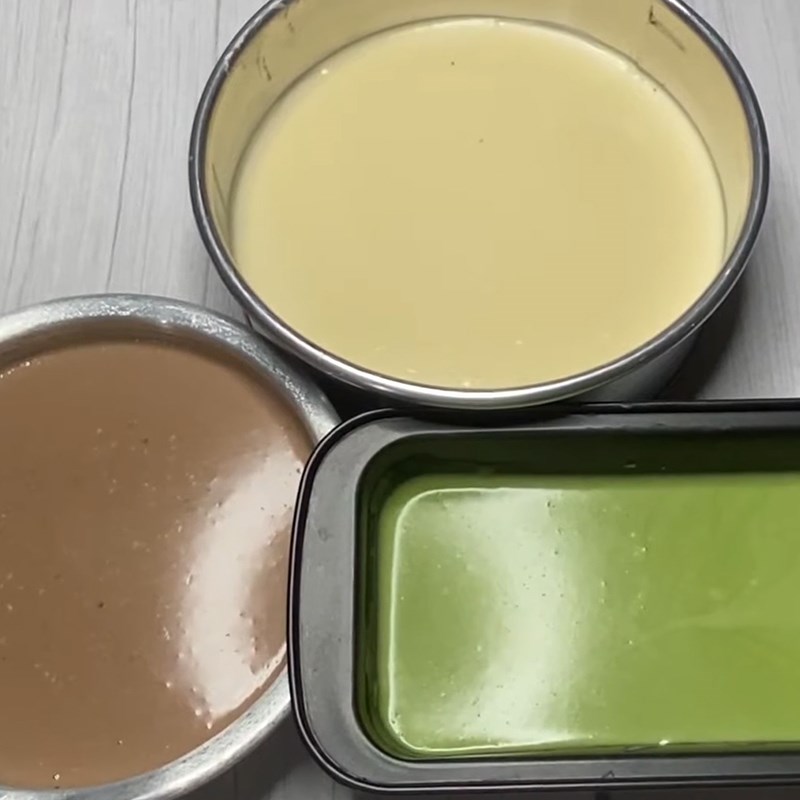 Bước 3 Pha màu Chè khúc bạch phô mai