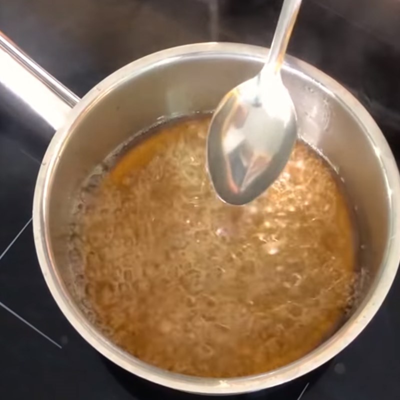 Bước 4 Pha nước mắm Cơm sườn trứng