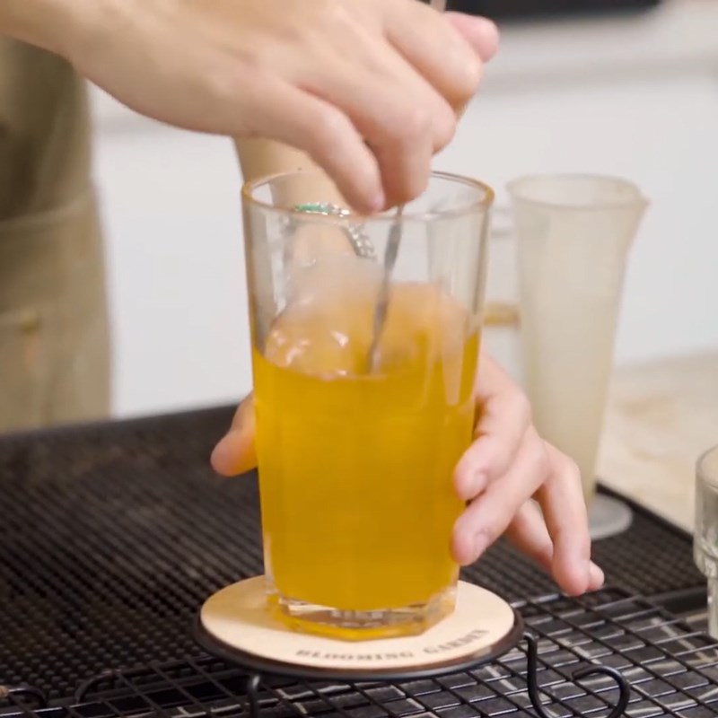 Bước 2 Pha trà chanh đào Trà chanh đào