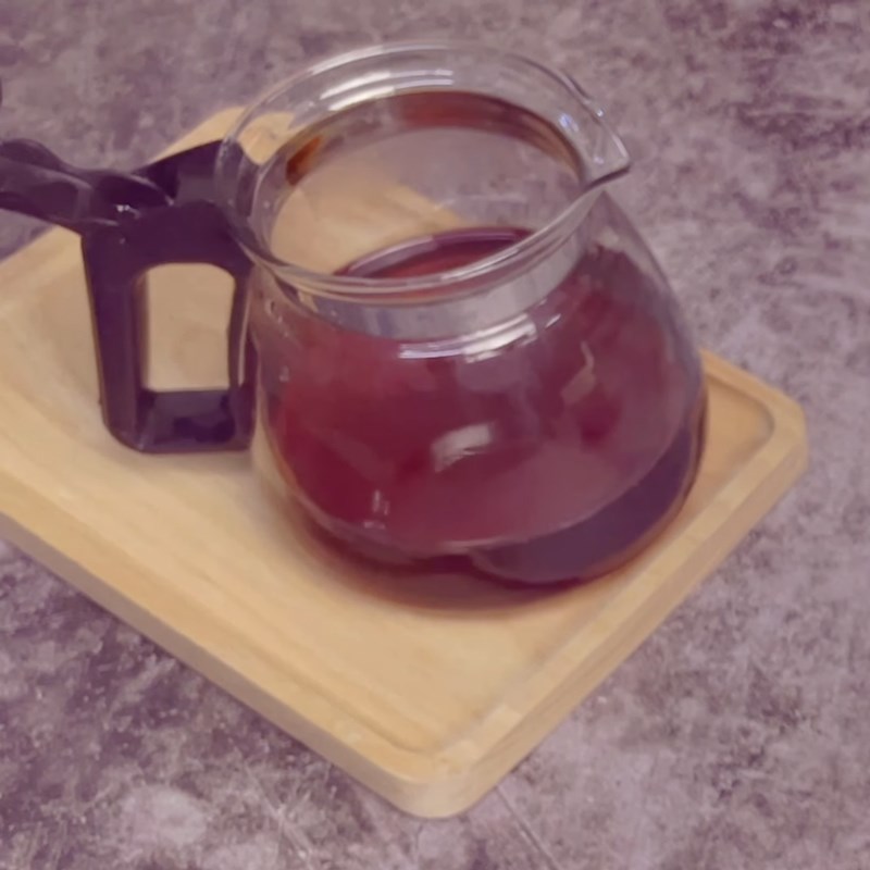 Bước 2 Pha trà sữa Trà sữa kem trứng cháy