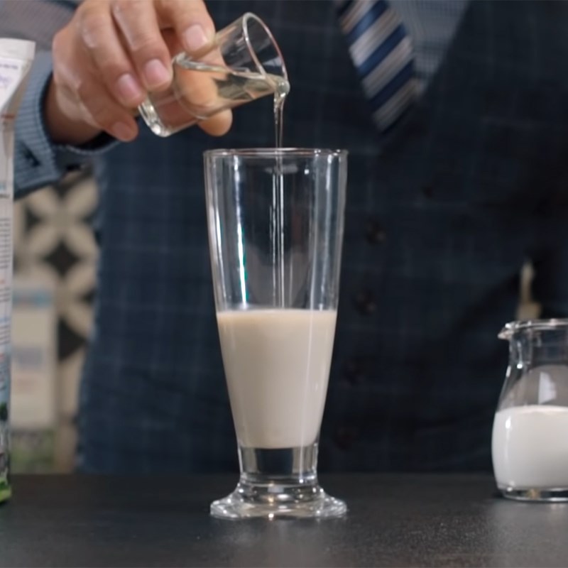 Bước 3 Pha trà sữa Trà sữa kem muối