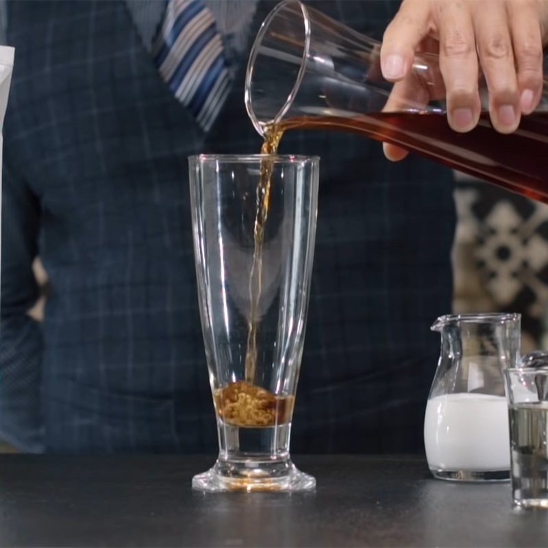 Bước 3 Pha trà sữa Trà sữa kem muối