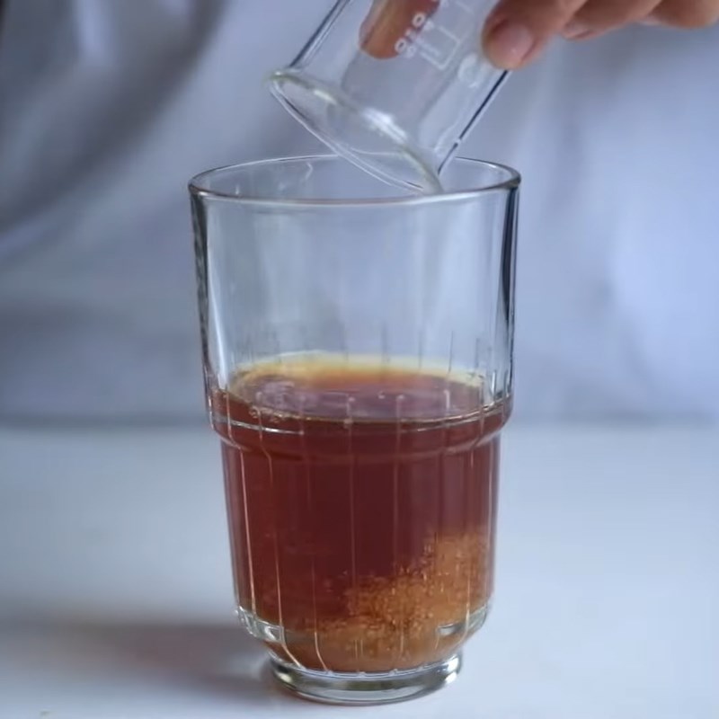 Bước 3 Pha trà sữa Trà sữa sương sáo bằng bột béo