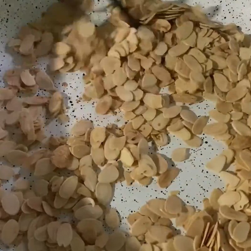 Bước 5 Rang hạnh nhân Chè khúc bạch phô mai