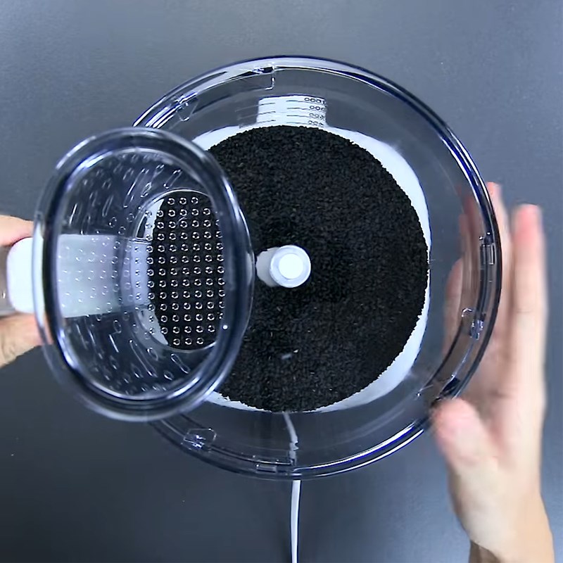 Bước 1 Rang và xay mè Sữa mè đen