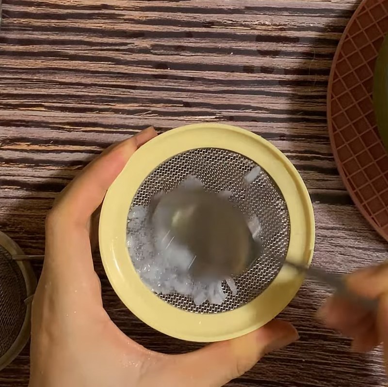 Bước 3 Rây cháo Cháo trắng ăn dặm rây (cháo rây 1:10)
