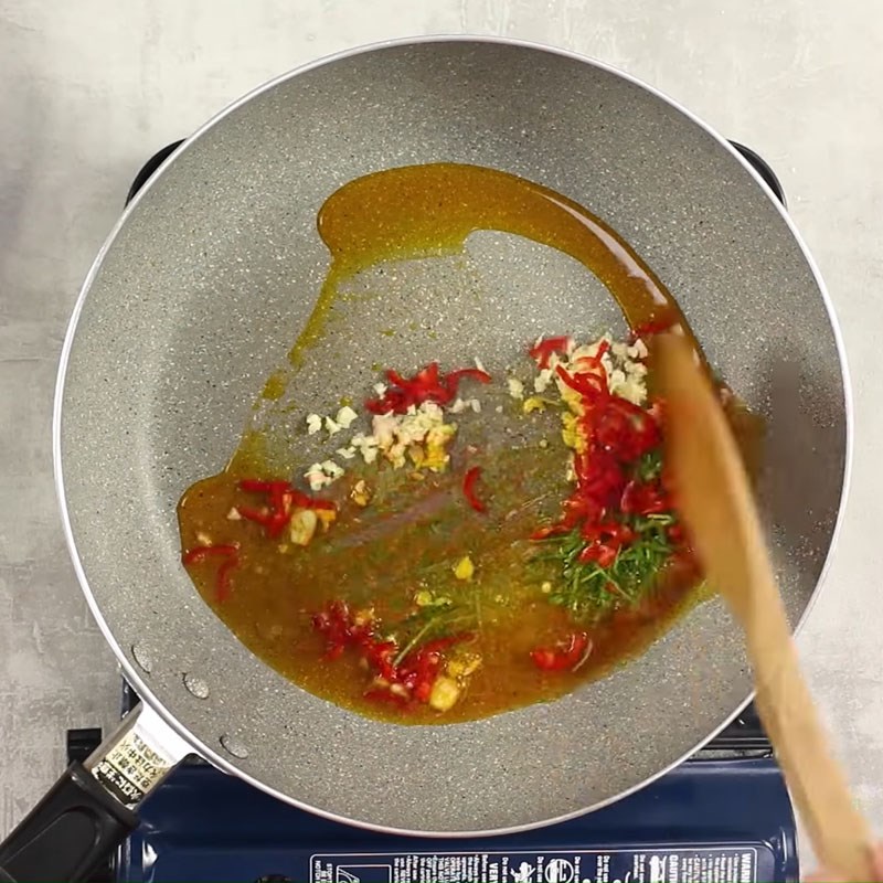 Bước 4 Làm sườn rim Sườn rim lá chanh