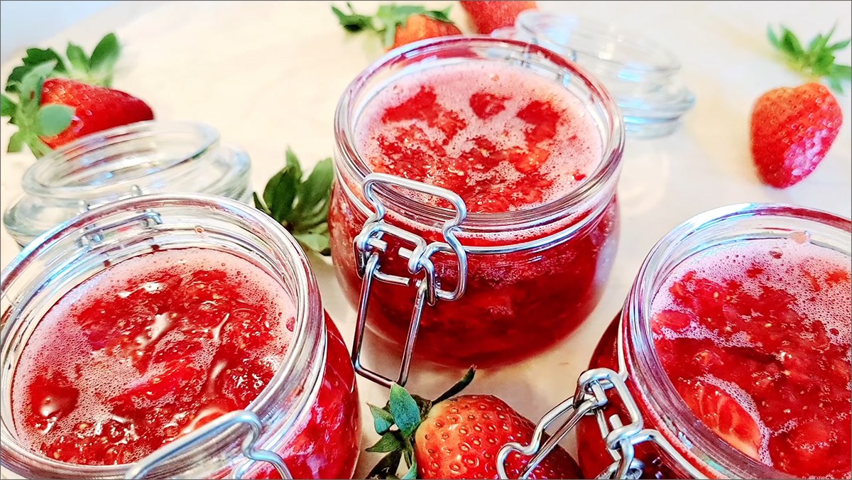 Siro dâu tây ngâm đường